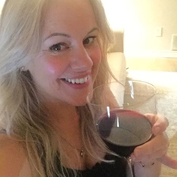 Meet your Posher, Pamela - Picture 1 of 1